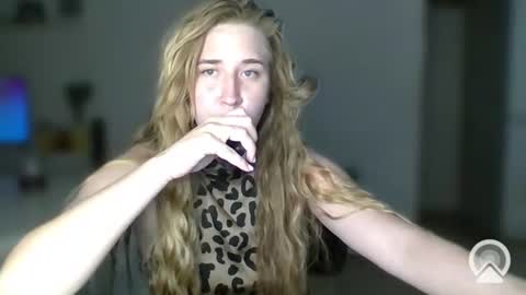 Snapshot of melissalii chatting on July 15, 8:14 pm melissalii online show from July 15, 8:14 pm