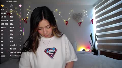 Melissa Lopez  online show from December 19, 7:21 pm