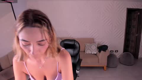 Call me Meli online show from November 17, 4:40 am