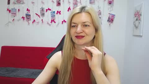 Snapshot of melissatylerbb chatting on May 31, 5:48 am Melissa online show from May 31, 5:48 am