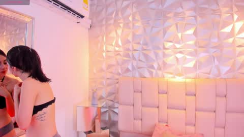  Mell online show from March 31, 11:54 am