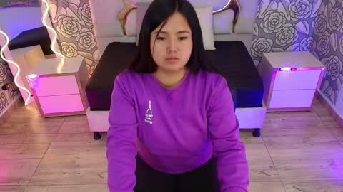 Snapshot of mellani_tay chatting on January 19, 3:08 am Mellani  online show from January 19, 3:08 am
