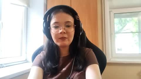 Snapshot of mellieyamazaki chatting on May 30, 9:28 am mellieyamazaki online show from May 30, 9:28 am