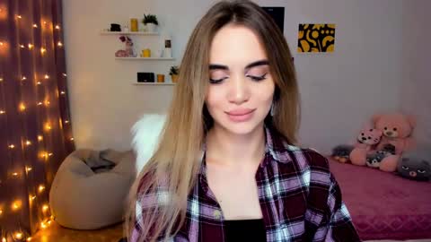 Tessa online show from December 6, 10:52 pm