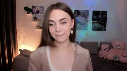 Tessa online show from April 15, 9:49 am