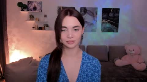Snapshot of mellifluoustess chatting on May 15, 9:44 pm Tessa online show from May 15, 9:44 pm