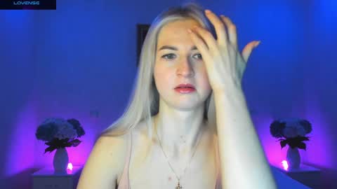 Snapshot of mellina_tey chatting on December 24, 8:16 pm Mellina online show from December 24, 8:16 pm