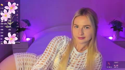 Snapshot of mellina_tey chatting on September 21, 9:16 pm Mellina online show from September 21, 9:16 pm