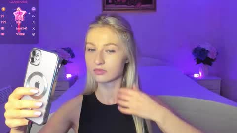 Mellina online show from November 19, 6:30 pm