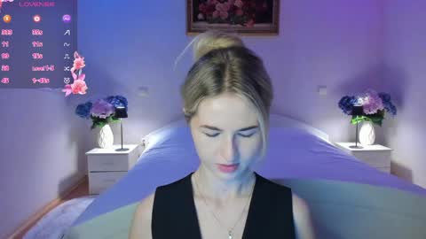 Mellina online show from April 16, 8:09 pm