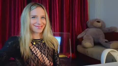 Snapshot of mellisakim chatting on July 1, 3:08 am Mellisa online show from July 1, 3:08 am