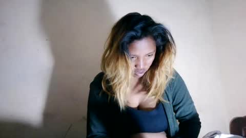 Snapshot of mellissia02 chatting on July 18, 3:33 am mellissa online show from July 18, 3:33 am