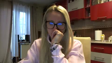 Melly online show from January 13, 8:08 am