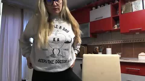 Melly online show from February 27, 6:57 am