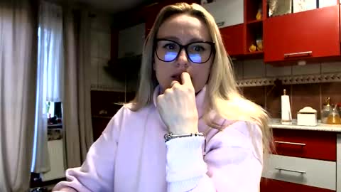 Melly online show from March 13, 8:21 am