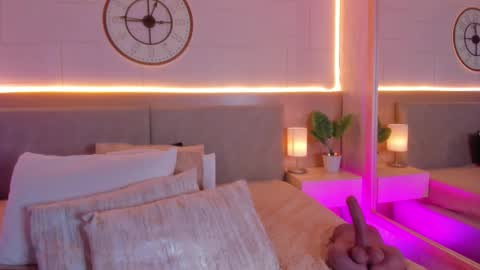 Melody online show from December 16, 3:44 am