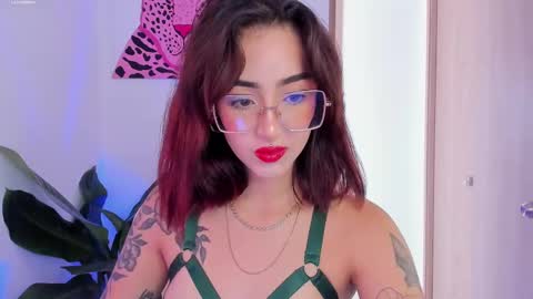 Melodie Roy 999 online show from February 12, 5:05 pm