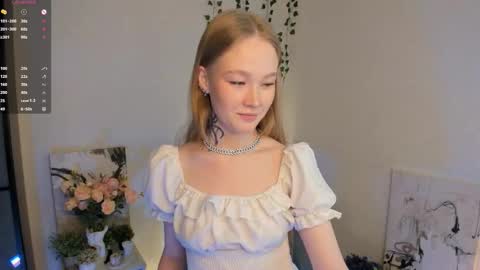 melodievejar online show from February 17, 4:42 am