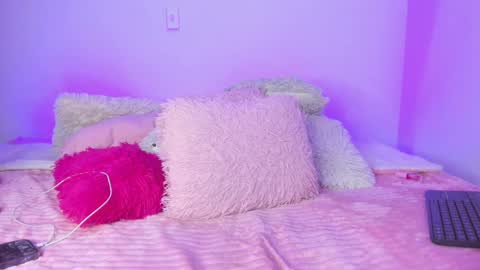    online show from February 24, 8:14 pm