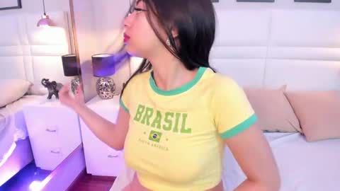 Snapshot of melody__blake chatting on May 9, 12:10 pm melody__blake online show from May 9, 12:10 pm