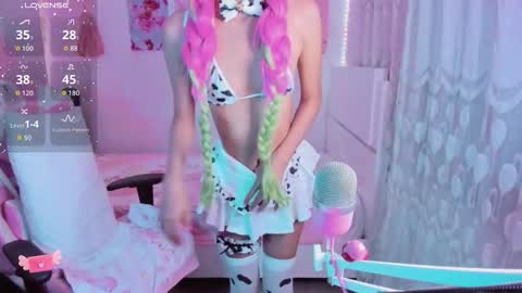 Snapshot of melody_e00 chatting on November 29, 11:52 pm Elizabeth online show from November 29, 11:52 pm