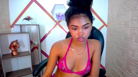 I AM MELODY online show from February 17, 9:52 pm