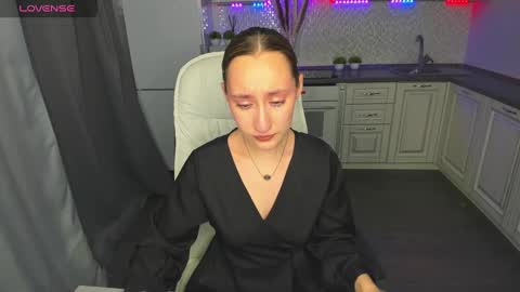 Kaylie online show from December 5, 4:42 am