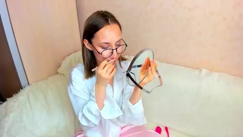 Kaylie online show from October 26, 5:02 am