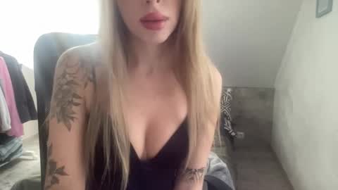 Melodie Sweet online show from December 19, 9:38 am