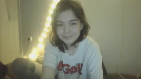 Snapshot of melted_l chatting on December 7, 9:55 pm krinzhulya online show from December 7, 9:55 pm