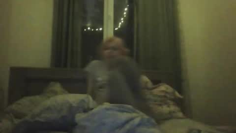 Snapshot of melted_l chatting on October 1, 11:44 pm krinzhulya online show from October 1, 11:44 pm