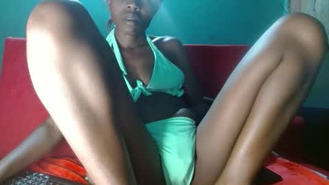 Snapshot of mely1002 chatting on January 17, 4:39 am mely tomson online show from January 17, 4:39 am