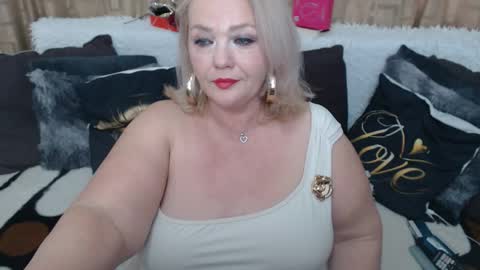 melyssamilfxxx online show from April 17, 3:53 am