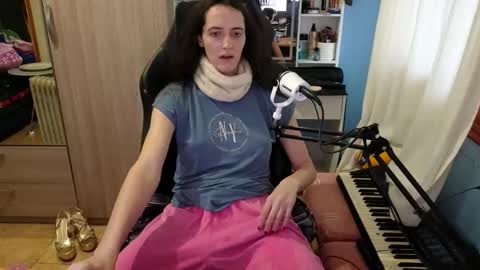 Snapshot of memisecrets chatting on December 21, 4:03 pm Megumi Aina online show from December 21, 4:03 pm