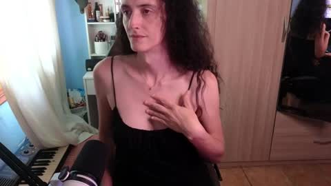 Snapshot of memisecrets chatting on May 23, 6:12 pm Megumi Aina online show from May 23, 6:12 pm