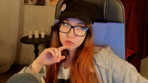 Mia online show from September 26, 3:38 pm