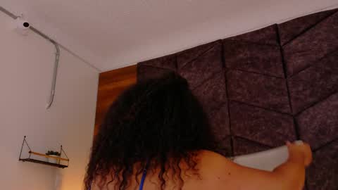  Memphis Williams  online show from March 25, 3:01 am