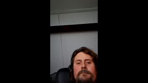 Snapshot of men10_12_1983 chatting on February 24, 10:30 pm men10_12_1983 online show from February 24, 10:30 pm