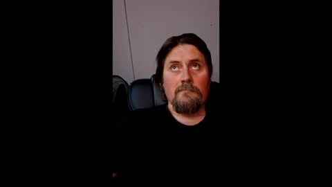 Snapshot of men10_12_1983 chatting on May 11, 5:10 pm men10_12_1983 online show from May 11, 5:10 pm