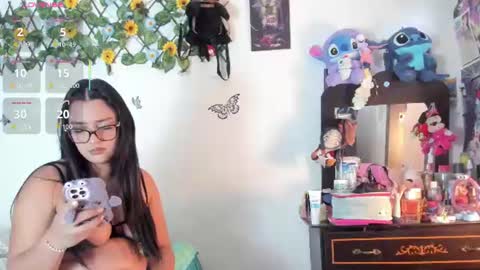 Snapshot of mensia_hernandez chatting on June 25, 1:26 pm Princess Mensia online show from June 25, 1:26 pm