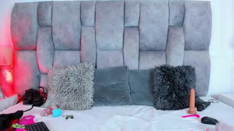  CRISTAL  online show from January 8, 1:13 pm