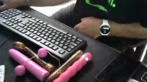 mentosgum online show from April 15, 7:10 pm