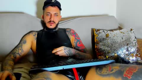 Snapshot of mentoxxl chatting on January 15, 4:32 pm Fallow my ONLYFANS for xxx daily online show from January 15, 4:32 pm