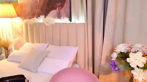 your kitty Amanda online show from September 11, 5:57 pm