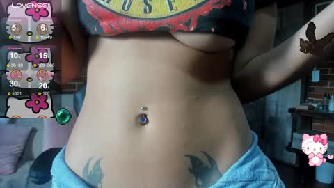 Snapshot of meow_mota chatting on October 4, 9:13 pm Valentina online show from October 4, 9:13 pm
