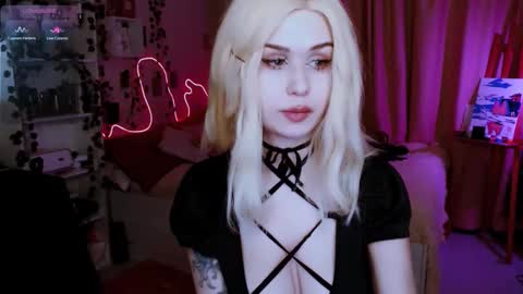 meow_on_da_cam online show from January 18, 2:32 pm