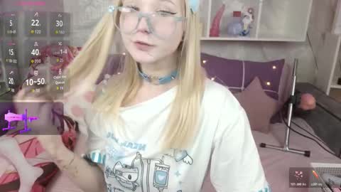 Snapshot of meowkakitty chatting on November 3, 2:13 am MeowkaKitty online show from November 3, 2:13 am