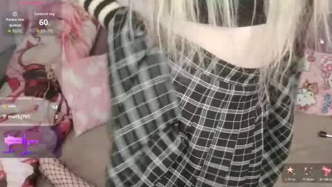 Snapshot of meowkakitty chatting on November 25, 2:33 am MeowkaKitty online show from November 25, 2:33 am