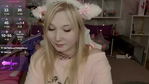 Snapshot of meowkakitty chatting on February 28, 2:12 am MeowkaKitty online show from February 28, 2:12 am