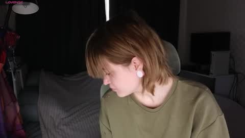 Snapshot of meowki4 chatting on January 6, 6:28 am meowme online show from January 6, 6:28 am